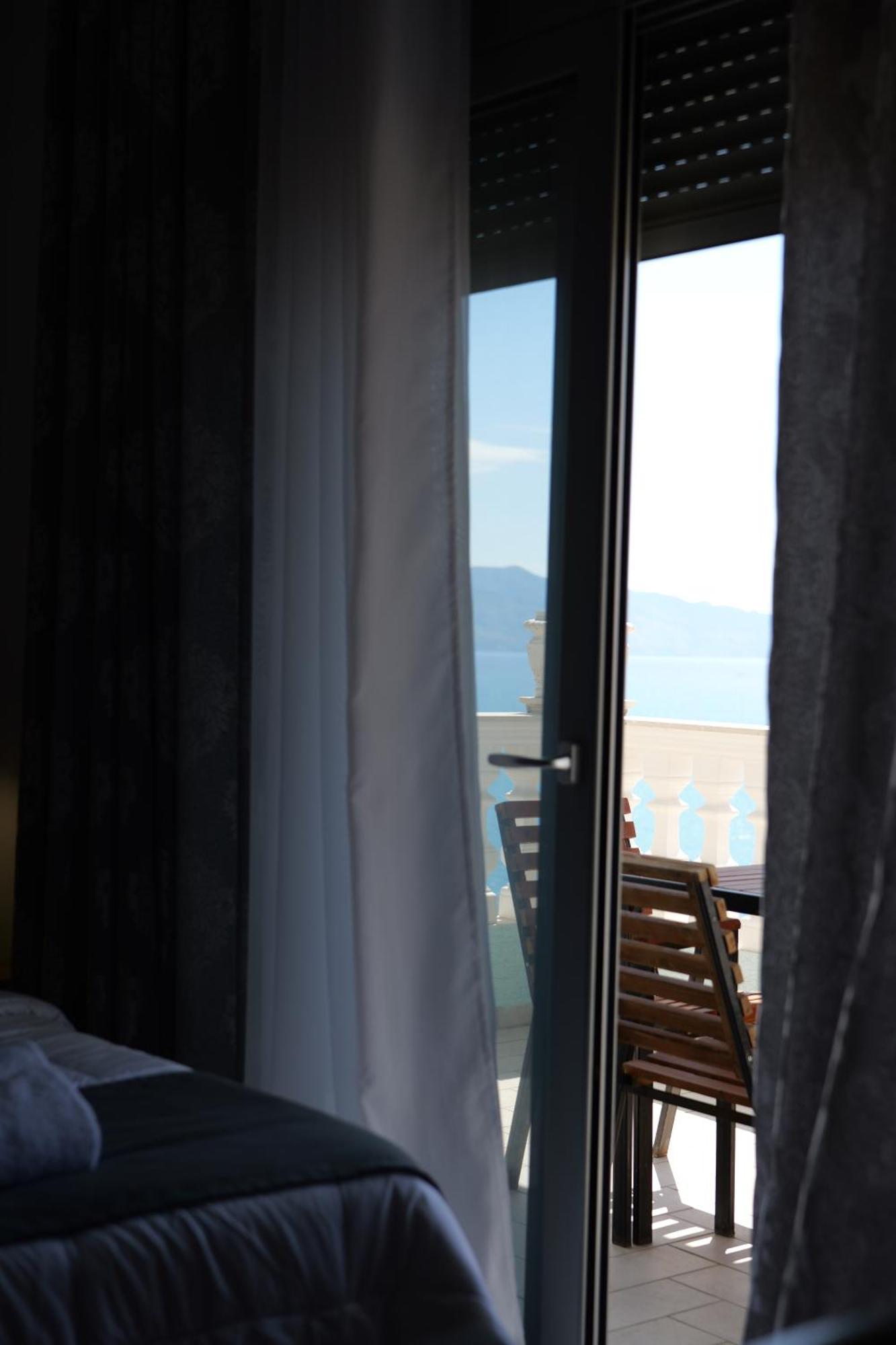 Abedini Hotel 3*